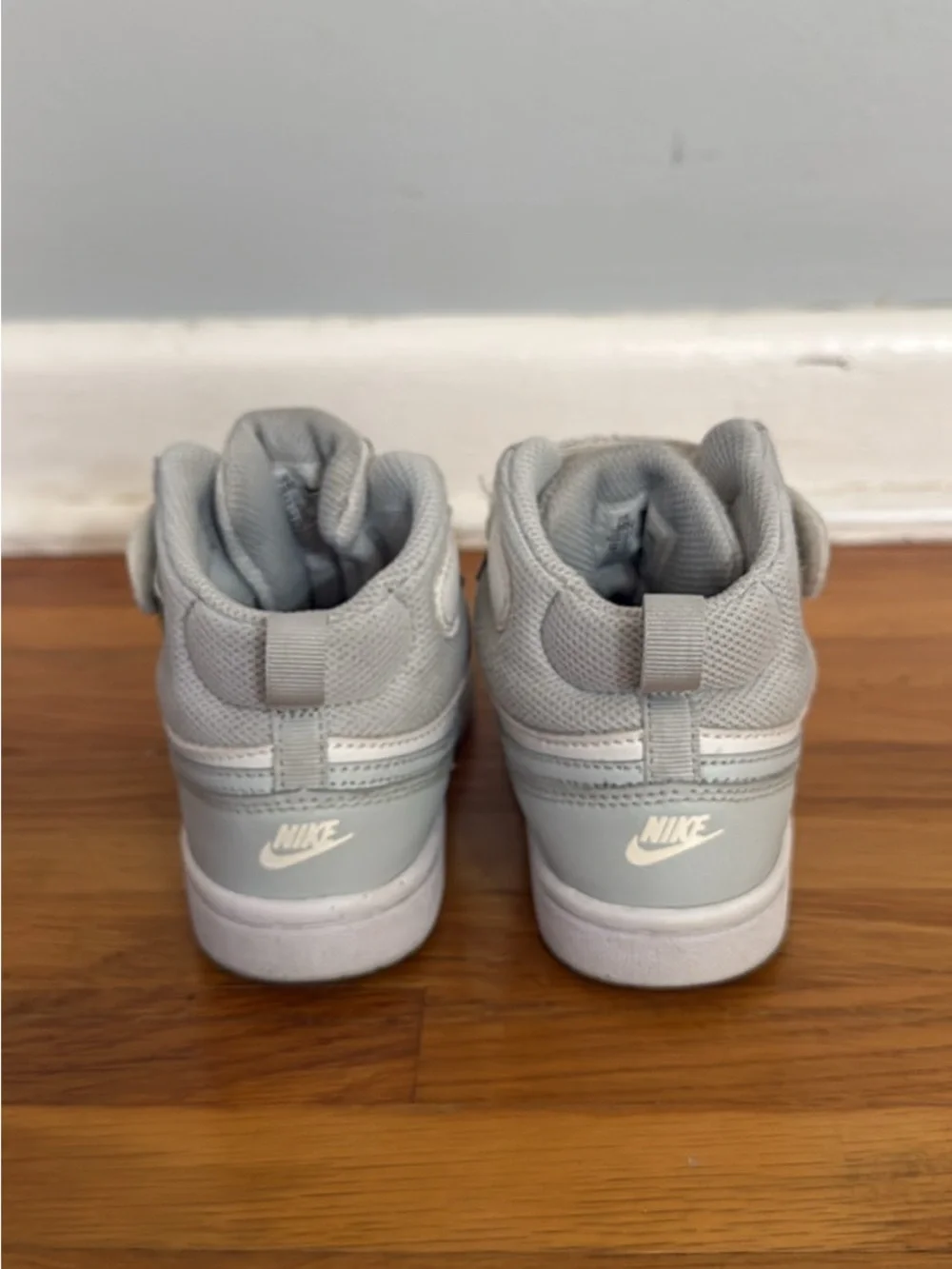 Nike Kids High-Top Sneakers in White and Light Gray